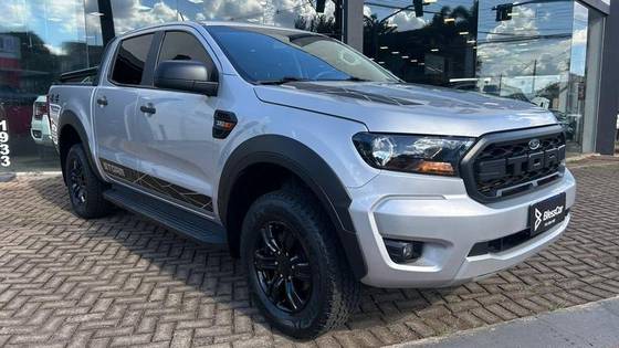 FORD RANGER 3.2 STORM 4X4 CD 20V DIESEL 4P AUTOMÁTICO FORD RANGER 3.2 STORM 4X4 CD 20V DIESEL 4P AUTOMÁTICO